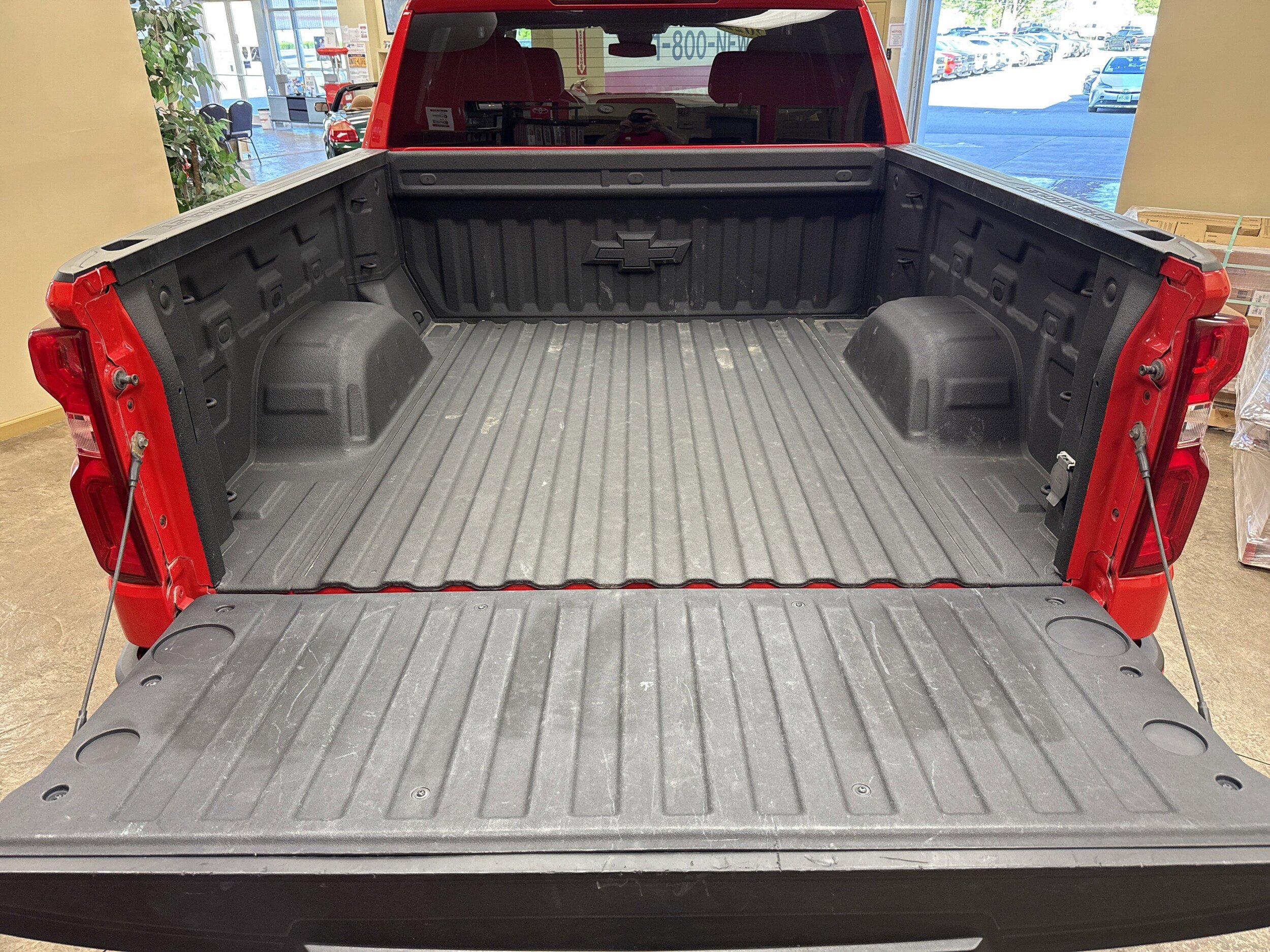 Used 2022 Chevrolet Silverado 1500 RST AWD/4WD image 23