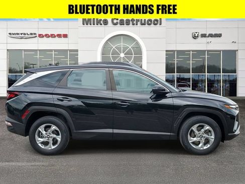 Used 2023 Hyundai Tucson SE AWD/4WD image 3