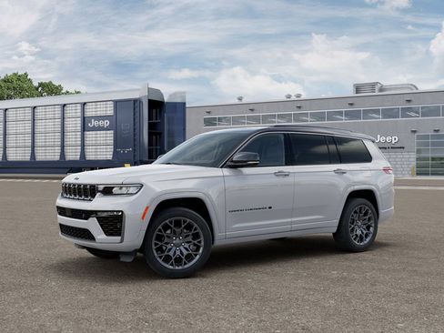 New 2026 Jeep Grand Cherokee L Summit AWD/4WD image 2