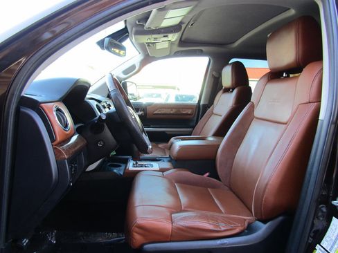 Used 2018 Toyota Tundra 1794 Edition image 9