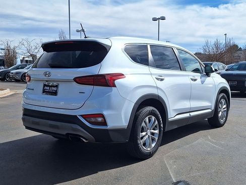 Used 2019 Hyundai Santa Fe SE image 3
