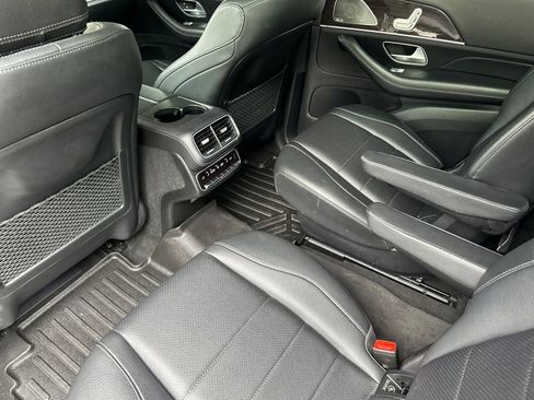 Used 2022 Mercedes-Benz GLS 450 4MATIC image 12