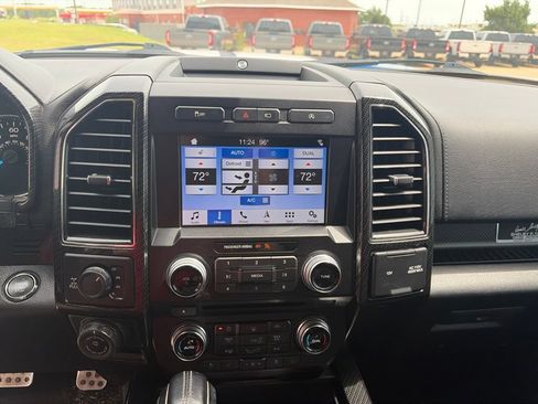Used 2018 Ford F150 Lariat w/ Equipment Group 502A Luxury AWD/4WD image 27