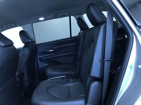 Certified 2025 Toyota Grand Highlander AWD image 14