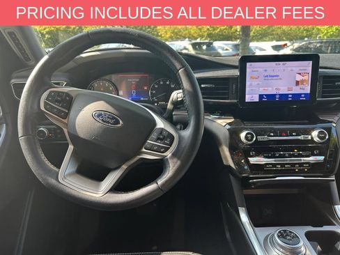 Used 2021 Ford Explorer Limited w/ Equipment Group 301A AWD/4WD image 10
