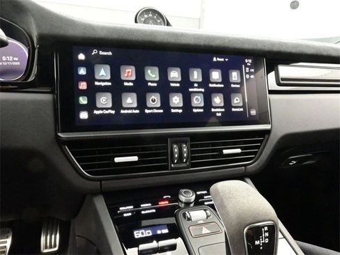 Used 2023 Porsche Cayenne Turbo GT image 10