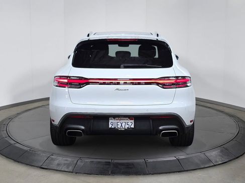 Certified 2025 Porsche Macan AWD/4WD image 6