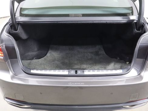 Used 2019 Lexus LS 500 AWD w/ Accessory Package (Z2) image 17