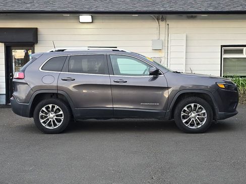 Used 2020 Jeep Cherokee Latitude Plus w/ Cold Weather Group image 2