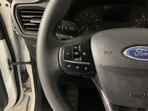 Used 2022 Ford Escape SE image 24