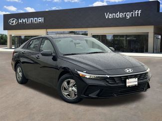 New 2026 Hyundai Elantra SE video 1