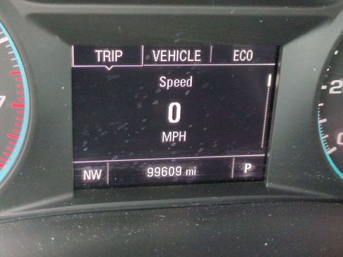 Used 2020 Chevrolet Traverse LS image 24