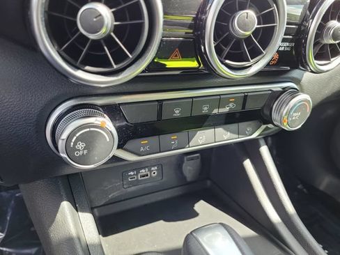 Used 2023 Nissan Sentra SV FWD image 29