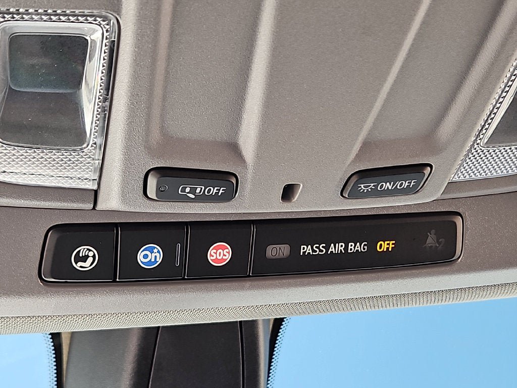 Used 2021 Chevrolet Silverado 1500 RST AWD/4WD image 24