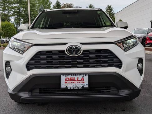 Used 2020 Toyota RAV4 XLE w/ Convenience Package AWD/4WD image 2