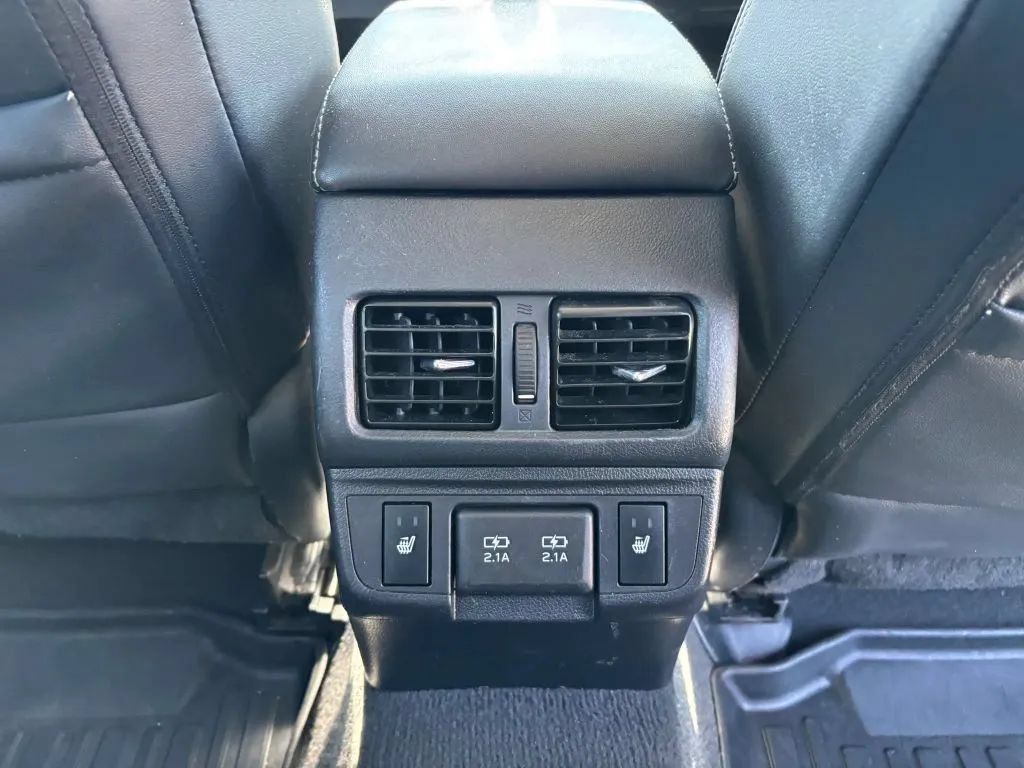 Used 2019 Subaru Outback 2.5i Limited AWD/4WD image 18