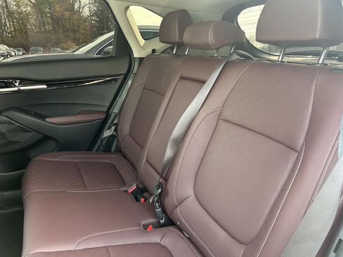 Used 2023 Kia Seltos SX w/ SX Sunroof Package image 8