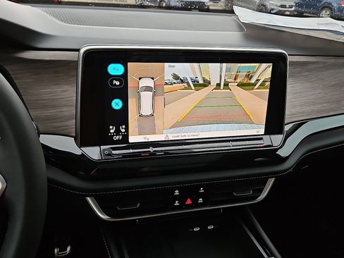 New 2026 Volkswagen Atlas SEL Premium R-Line image 17