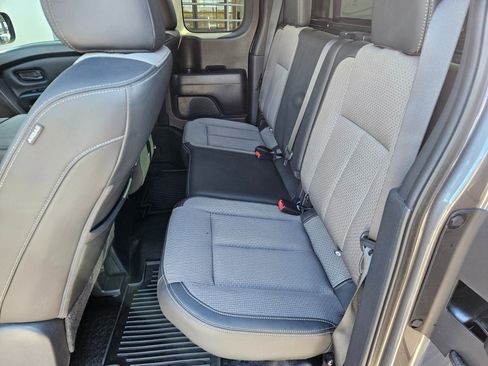 Used 2018 Nissan Titan S w/ S Utility Package image 18