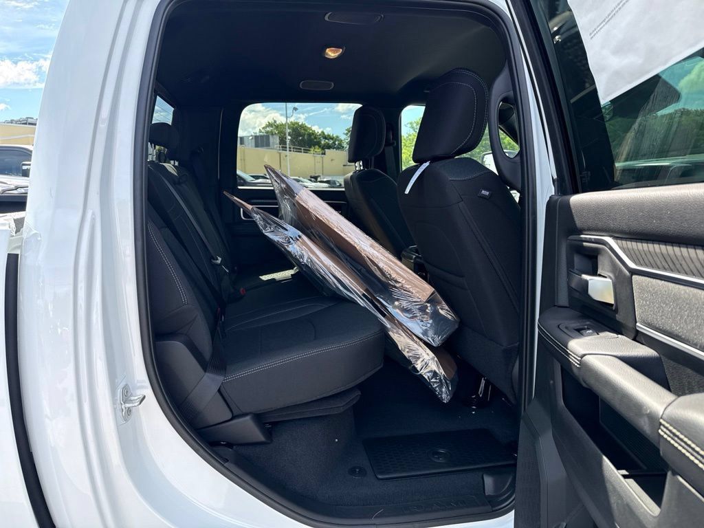 New 2026 RAM 2500 Big Horn AWD/4WD image 23