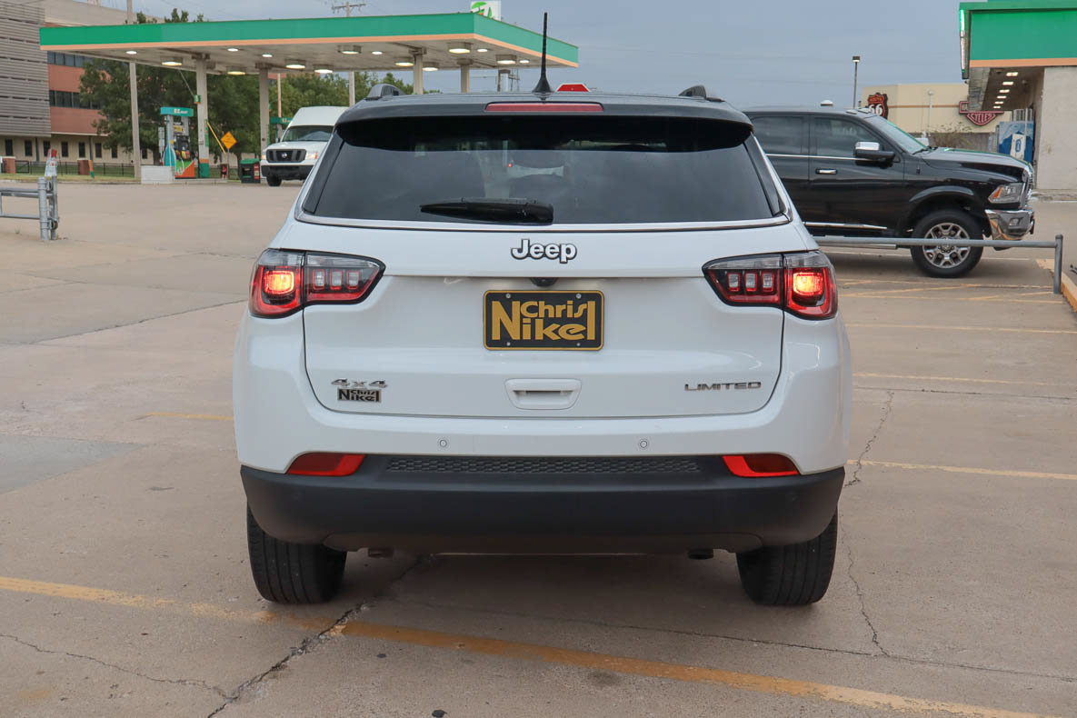 Used 2025 Jeep Compass Limited AWD/4WD image 13
