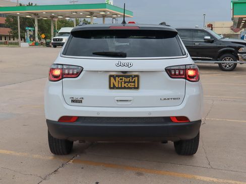 Used 2025 Jeep Compass Limited AWD/4WD image 13