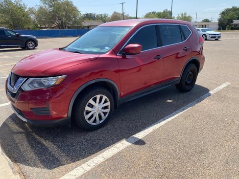 Used 2017 Nissan Rogue S AWD/4WD image 3