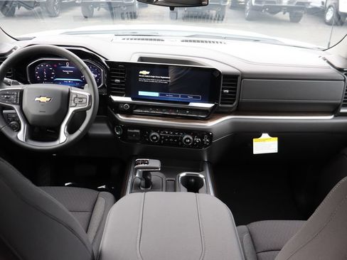 New 2026 Chevrolet Silverado 1500 LT w/ LPO, Dark Essentials Package AWD/4WD image 7