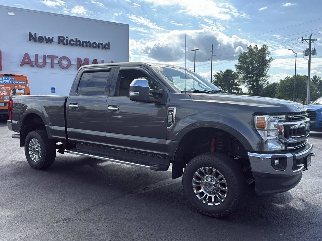 Used 2020 Ford F250 XLT w/ XLT Premium Package AWD/4WD image 7