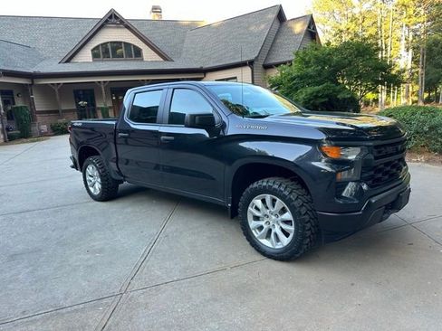 Used 2023 Chevrolet Silverado 1500 W/T w/ Trailering Package AWD/4WD image 2