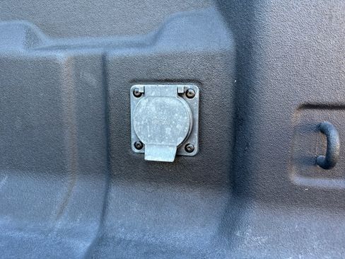 Used 2023 Chevrolet Colorado ZR2 w/ ZR2 Convenience Package III AWD/4WD image 8