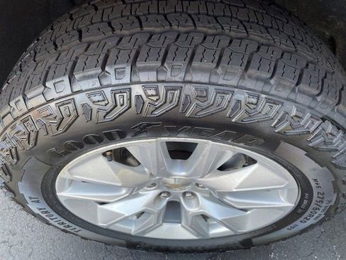 Used 2022 Chevrolet Silverado 1500 Custom image 29