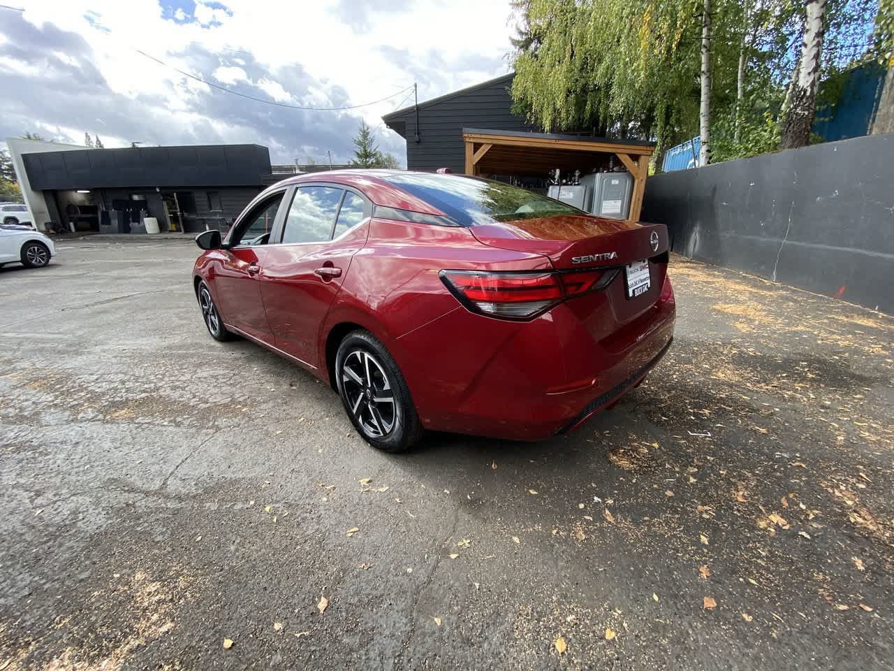 Used 2024 Nissan Sentra SV FWD image 4