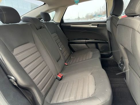 Used 2020 Ford Fusion SE image 34