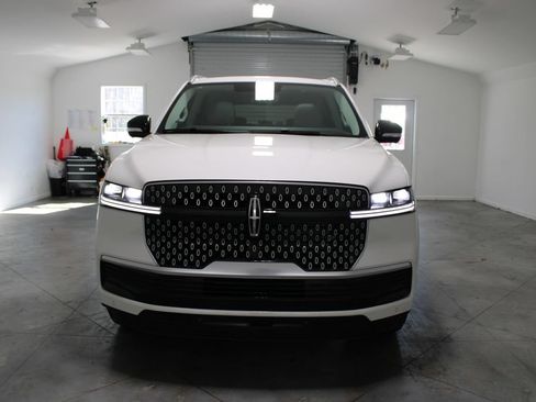 New 2026 Lincoln Navigator L Reserve AWD/4WD image 63