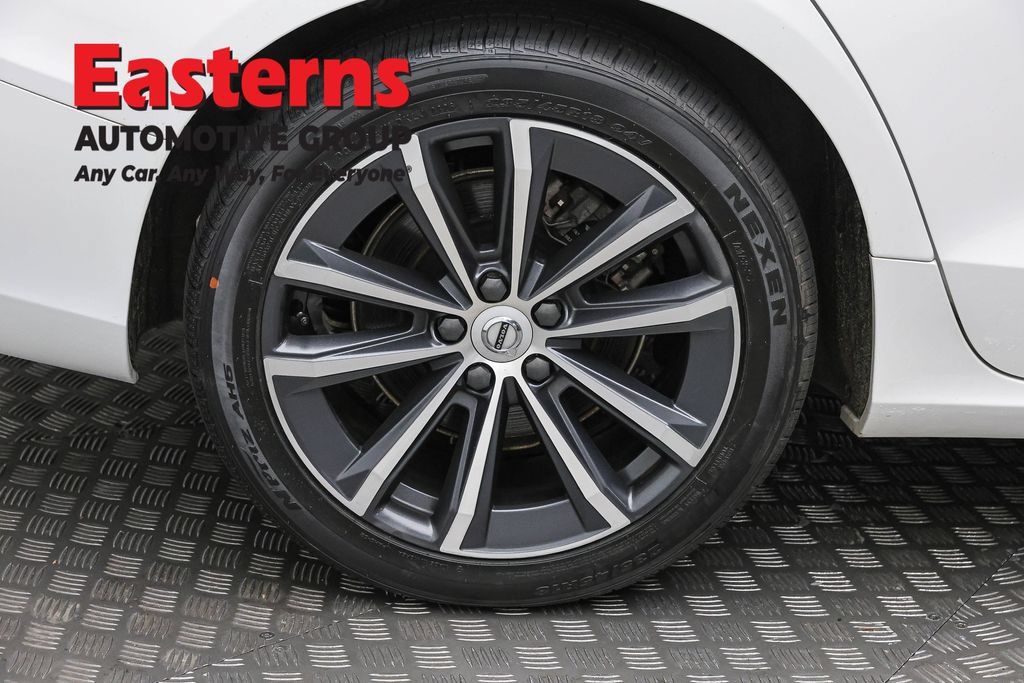 Used 2022 Volvo S60 B5 Inscription FWD image 32