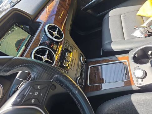 Used 2015 Mercedes-Benz GLK 350 2WD w/ Premium 1 Package image 49