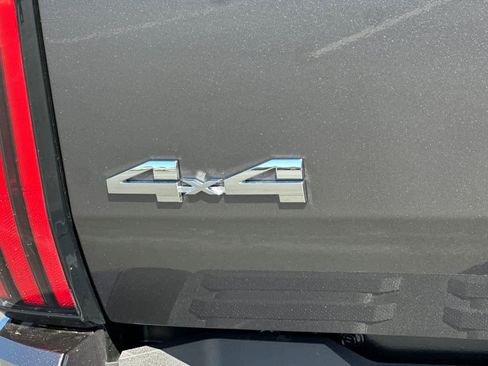 Used 2024 Toyota Tundra Limited image 30