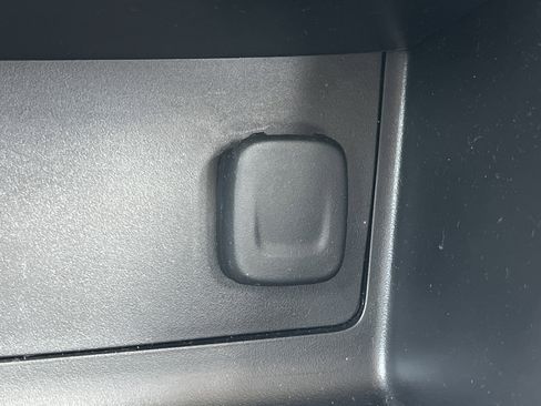 Used 2018 Chevrolet Colorado LT w/ LT Convenience Package image 9