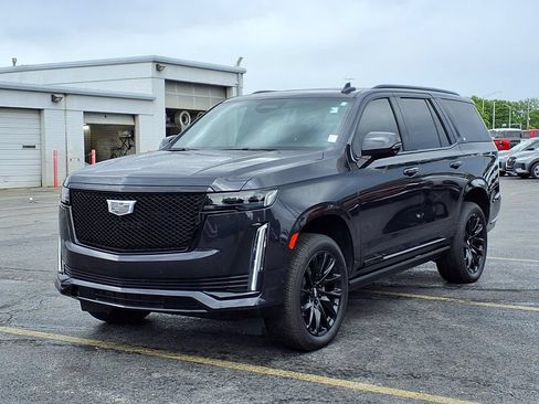 Used 2024 Cadillac Escalade Sport w/ LPO, ONYX Package AWD/4WD image 2