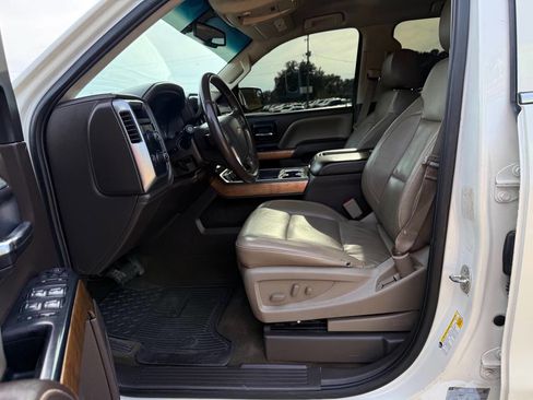 Used 2015 Chevrolet Silverado 1500 LTZ Z71 w/ LTZ Plus Package image 16