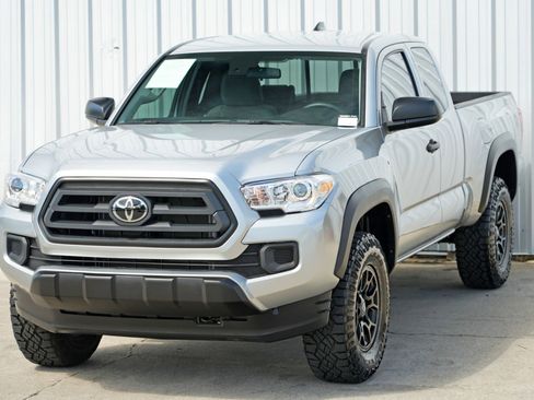 Used 2022 Toyota Tacoma SR w/ SX Package image 34