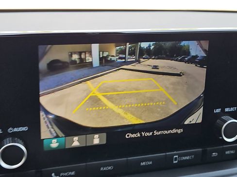 Used 2025 Honda Accord LX image 18