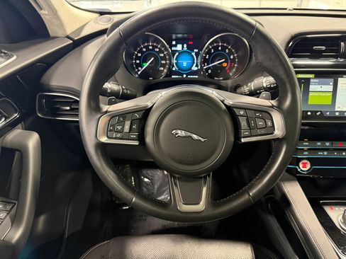 Used 2019 Jaguar F-PACE Prestige AWD/4WD image 14