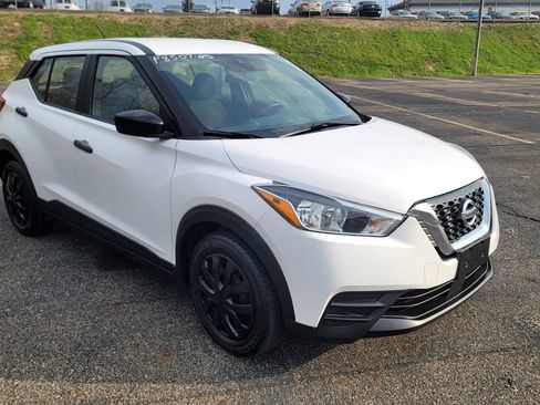 Used 2020 Nissan Kicks S FWD image 16