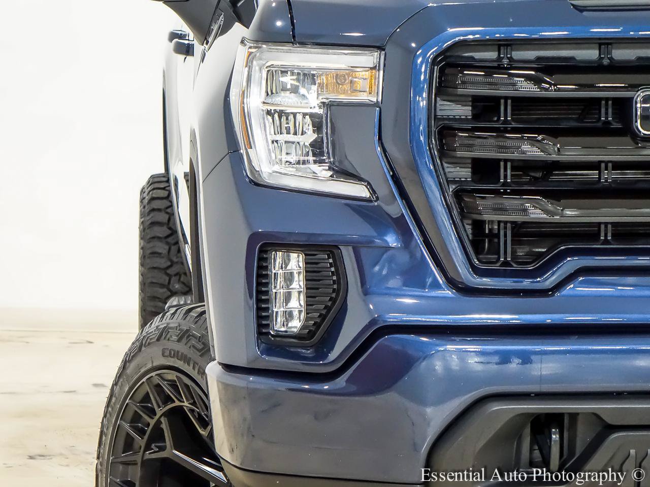 Used 2022 GMC Sierra 1500 Elevation w/ X31 Off-Road Package AWD/4WD image 6