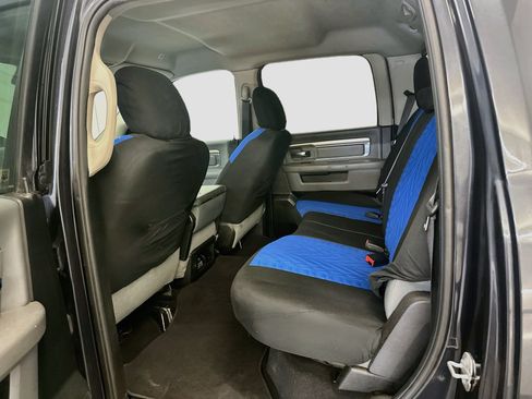 Used 2020 RAM 1500 Classic SLT AWD/4WD image 29