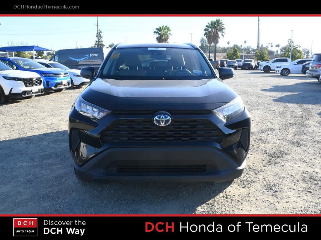 Used 2022 Toyota RAV4 LE AWD/4WD image 2