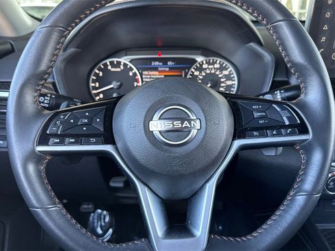 Used 2023 Nissan Altima 2.5 SR w/ SR Premium Package image 22