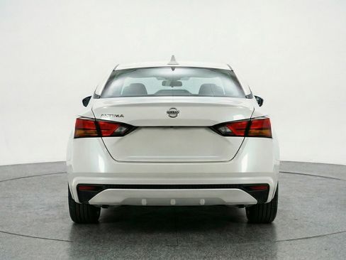 Used 2025 Nissan Altima 2.5 SR image 7